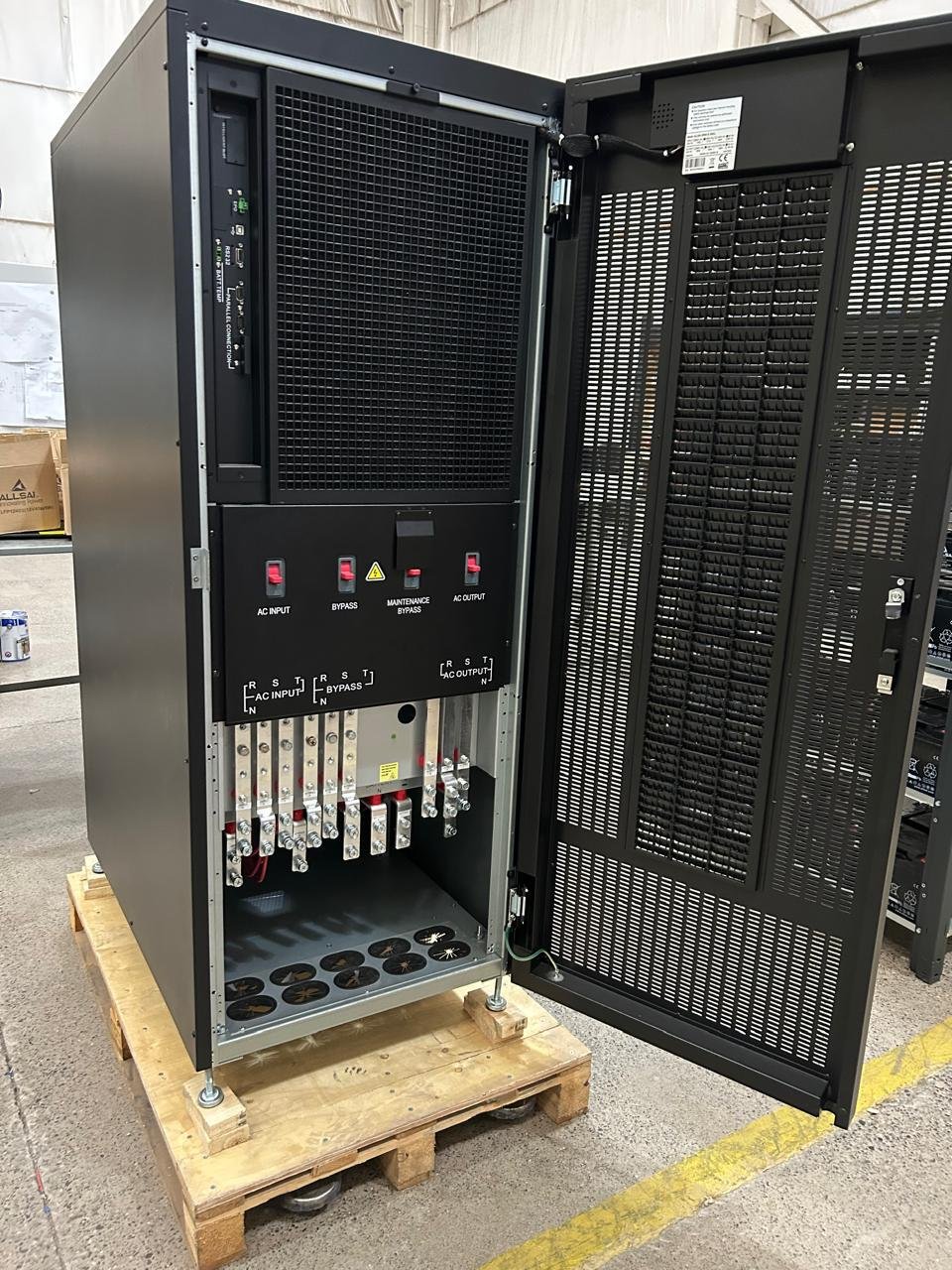Gabinete UPS de respaldo energético