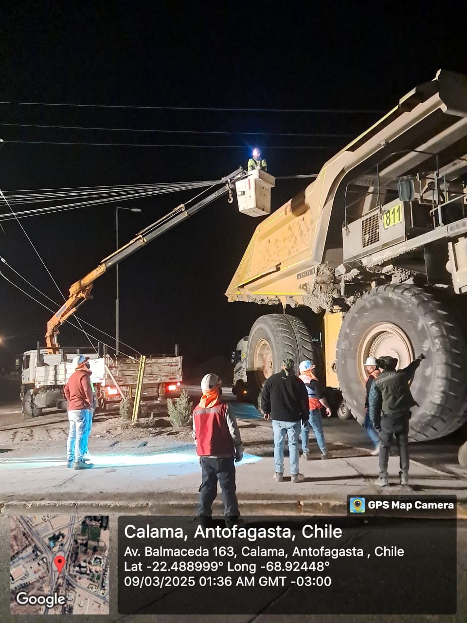 Equipo técnico apoyando una faena operacional de alta complejidad